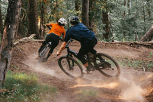 Load image into Gallery viewer, Giro Montaro Mips III Lifestyle 3