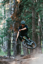 Load image into Gallery viewer, Giro Montaro Mips III Lifestyle 1