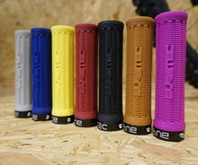 Load image into Gallery viewer, Minnaar Replicas