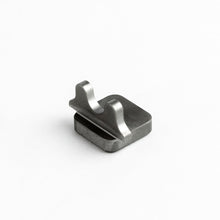 Load image into Gallery viewer, Abbey Decade Mid plate 1/8 chain Back