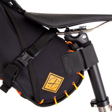 Load image into Gallery viewer, 00_8L_Saddle Bag6 tn
