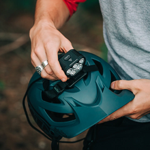 Load image into Gallery viewer, Mon8000s Helmet tn