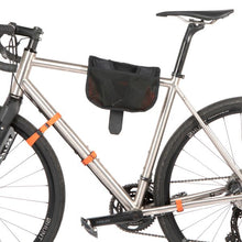 Load image into Gallery viewer, Hike A Bike Harness3 tn
