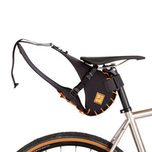 Load image into Gallery viewer, 00_14L_Saddle Bag9 tn
